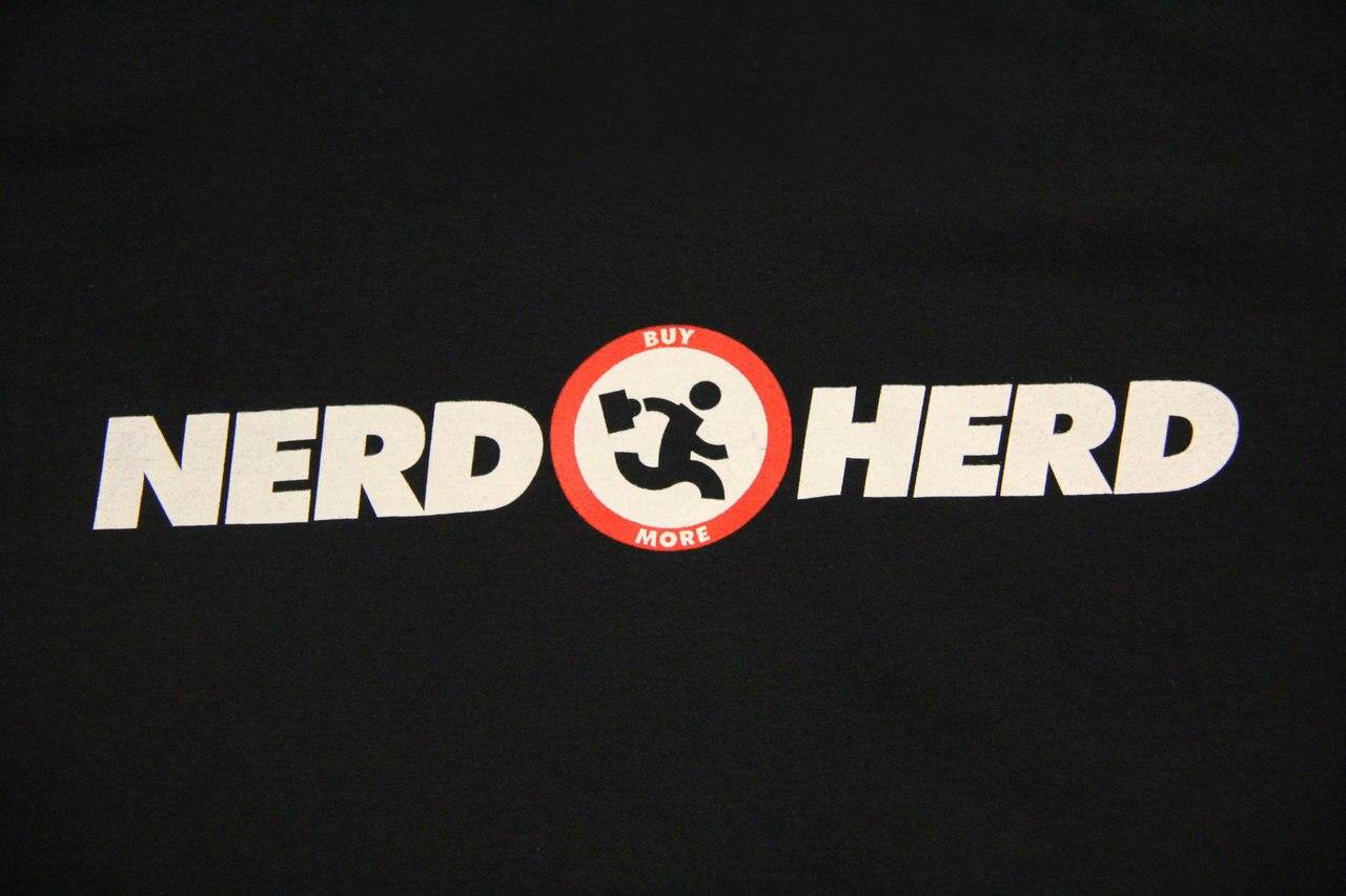 Chuck Nerd Herd Logo T-Shirt-tvso