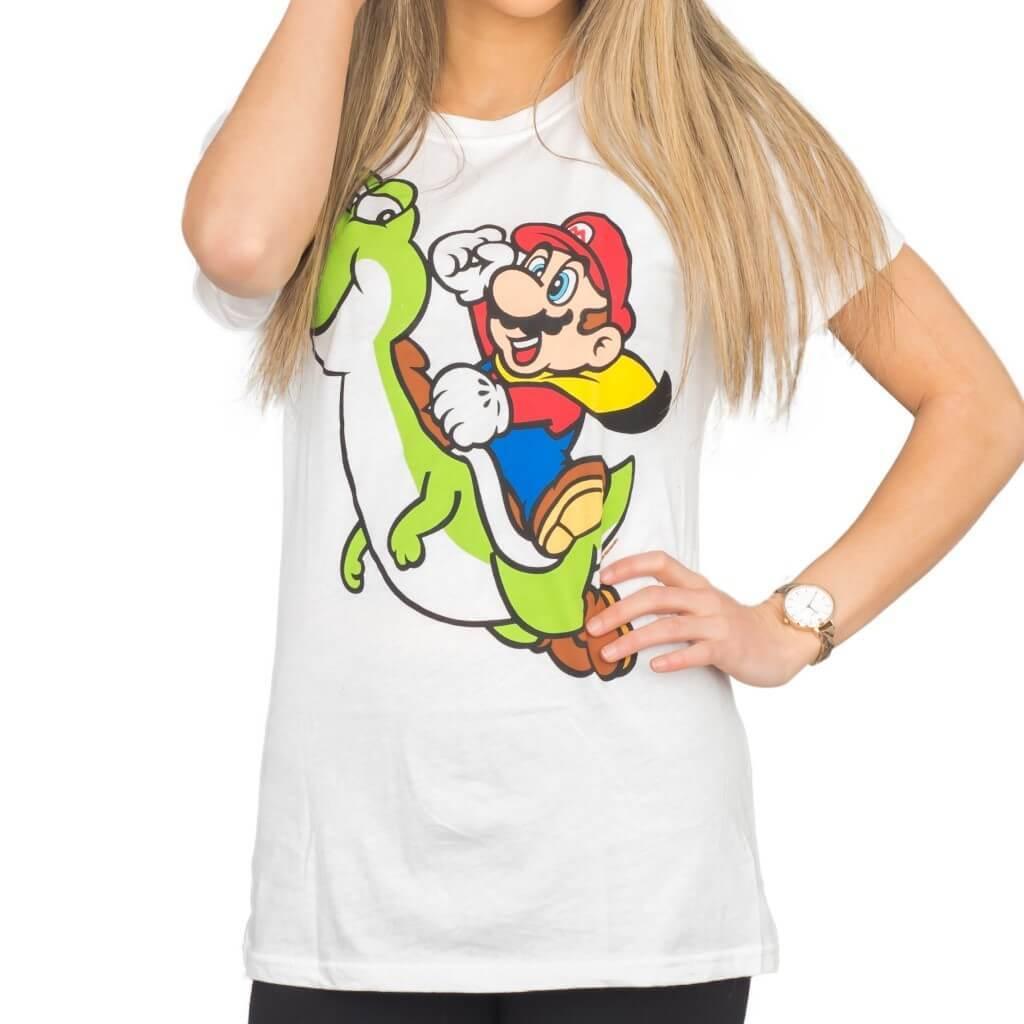 Nintendo Super Mario Riding Yoshi T-shirt-tvso
