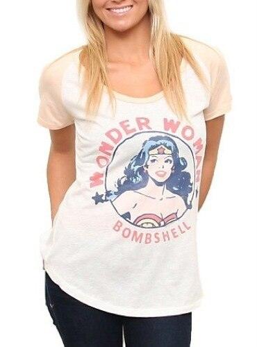 Wonder Woman Bombshell "The Outfielder" Raglan T-shirt-tvso